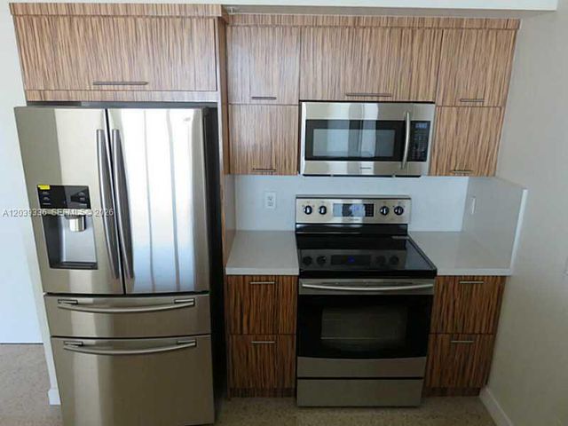 325 S BISCAYNE BLVD 4122, Miami, FL 33131