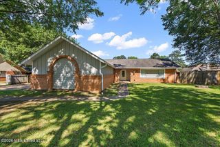 140 Trimble Street, Pearl, MS 39208