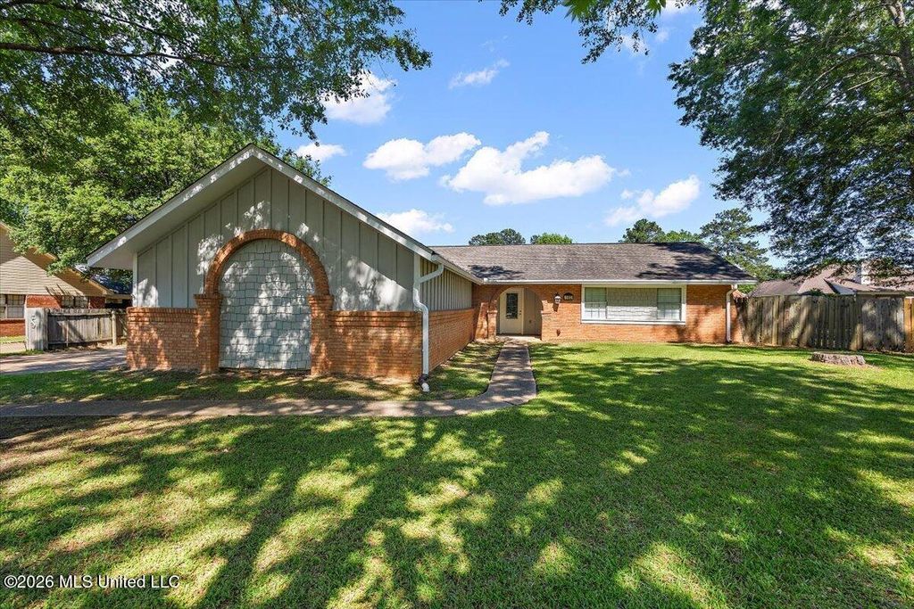 140 Trimble Street, Pearl, MS 39208