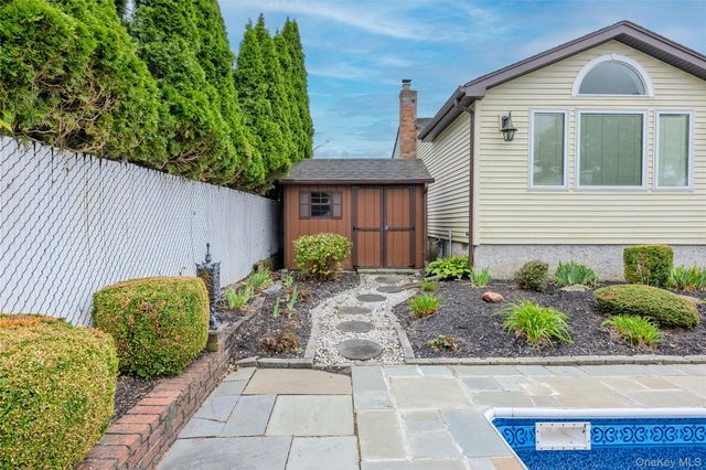 3 Louis Place, Nesconset, NY 11767