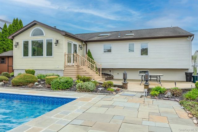 3 Louis Place, Nesconset, NY 11767