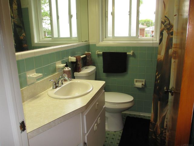 24624 Marine Avenue, Eastpointe, MI 48021