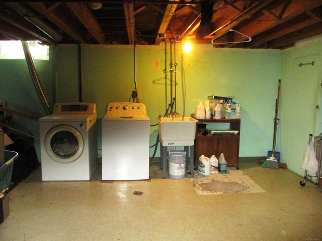 24624 Marine Avenue, Eastpointe, MI 48021