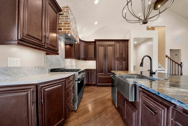 5N464 Neva Terrace, Itasca, IL 60143