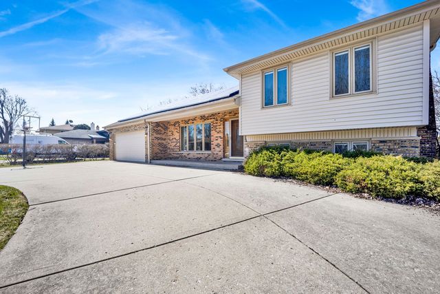 5N464 Neva Terrace, Itasca, IL 60143