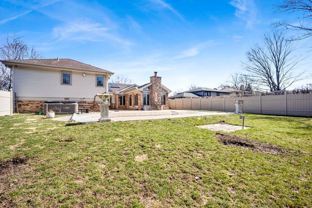 5N464 Neva Terrace, Itasca, IL 60143