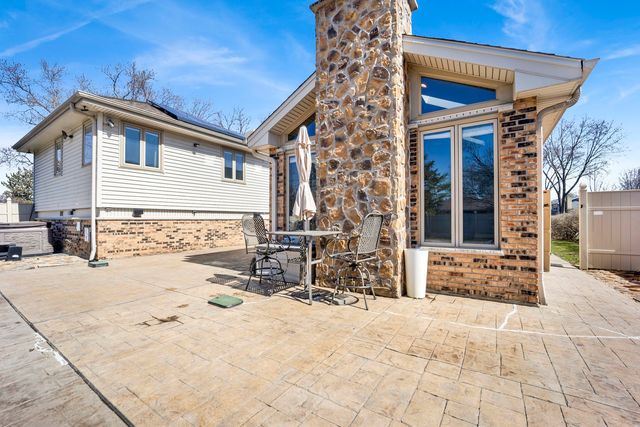 5N464 Neva Terrace, Itasca, IL 60143