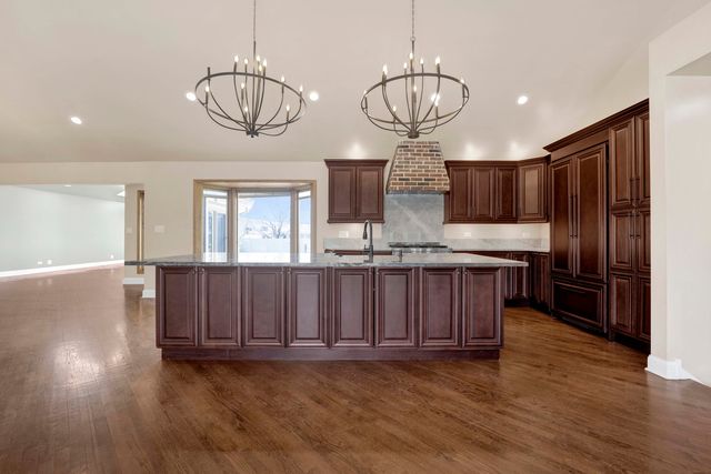 5N464 Neva Terrace, Itasca, IL 60143