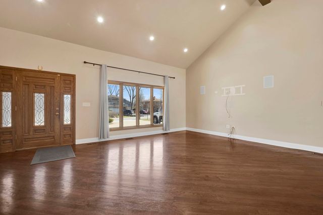 5N464 Neva Terrace, Itasca, IL 60143