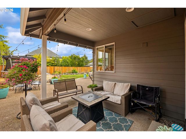 12060 HAZELDELL Ave, Oregon City, OR 97045