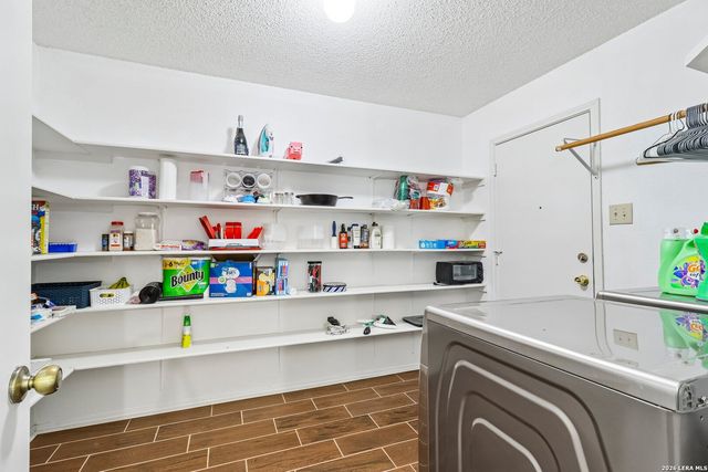 10132 SUNSET PL, San Antonio, TX 78245