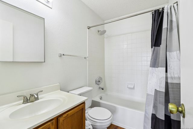 10132 SUNSET PL, San Antonio, TX 78245