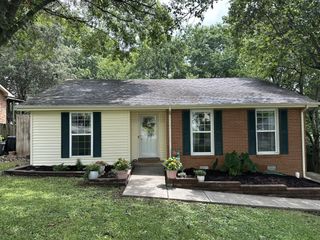 256 Savely Dr, Hendersonville, TN 37075