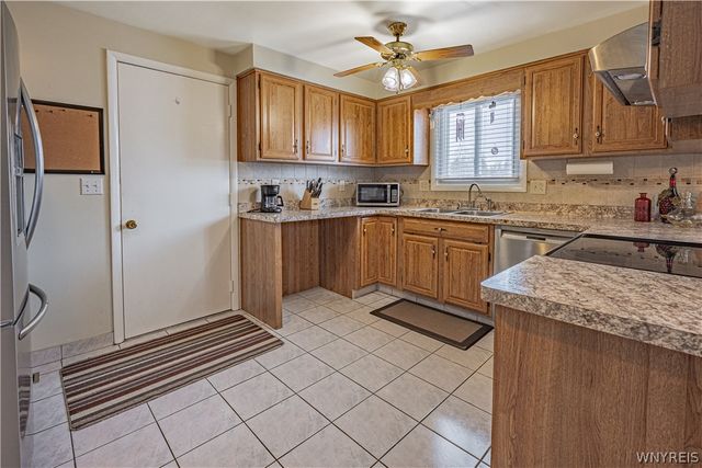 6399 Buell Drive, Lockport Town, NY 14094