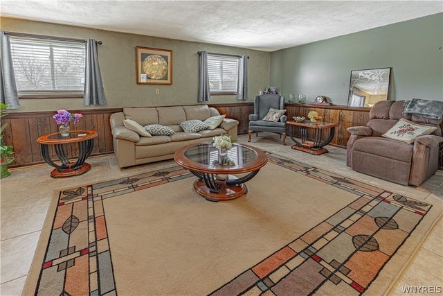 6399 Buell Drive, Lockport Town, NY 14094