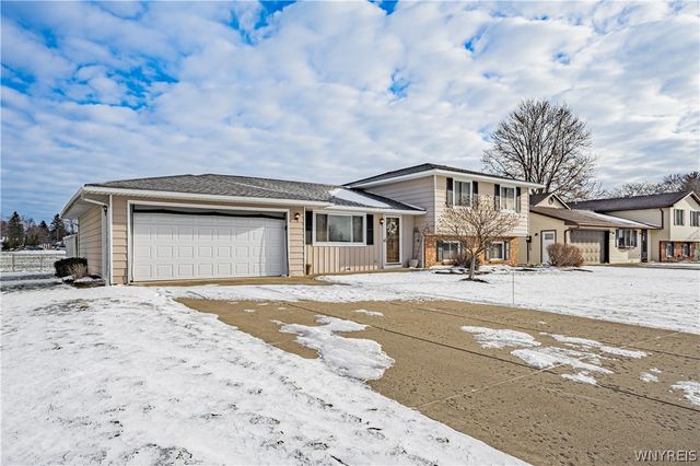 6399 Buell Drive, Lockport Town, NY 14094