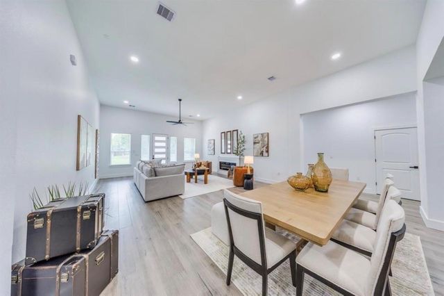 25088 Forest Circle, Hockley, TX 77447