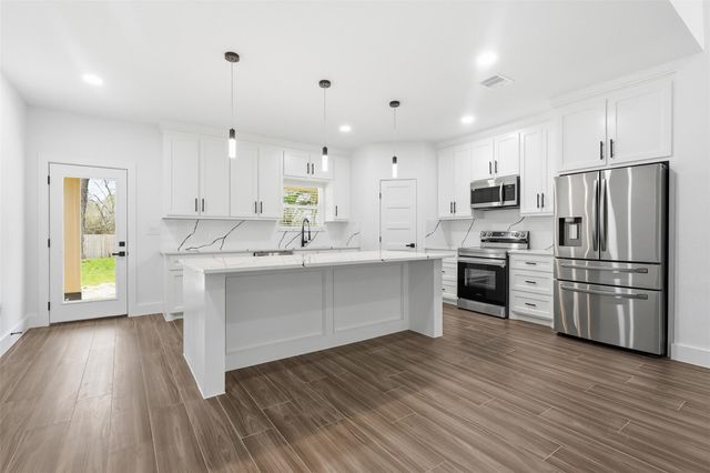 25088 Forest Circle, Hockley, TX 77447