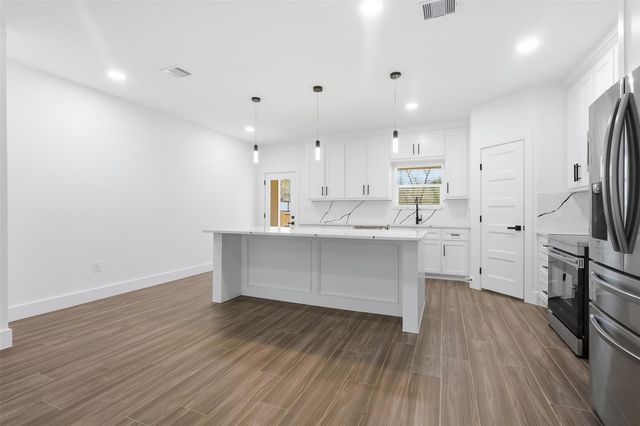 25088 Forest Circle, Hockley, TX 77447