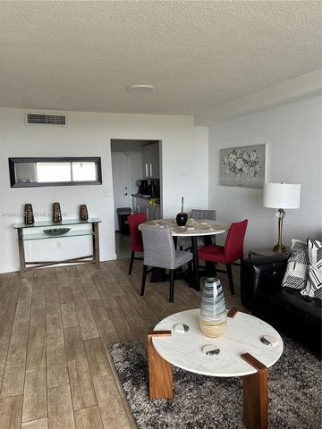 2000 NE 135th St 710, North Miami, FL 33181