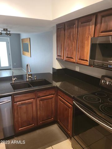 815 E Grovers Avenue Unit 30, Phoenix, AZ 85022