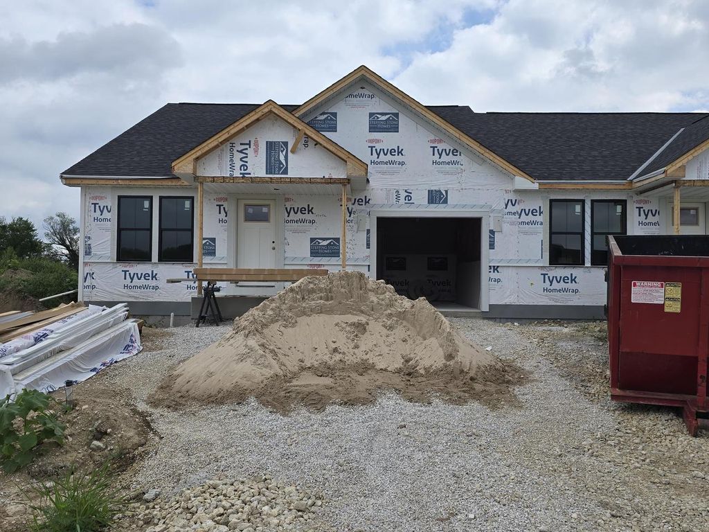 W219N16314 Jasmine COURT, Jackson, WI 53037