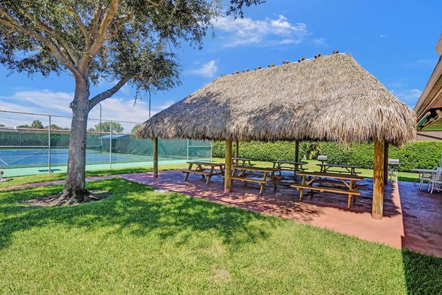 5190 Las Verdes Circle 108, Delray Beach, FL 33484