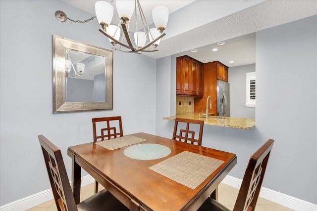 5190 Las Verdes Circle 108, Delray Beach, FL 33484