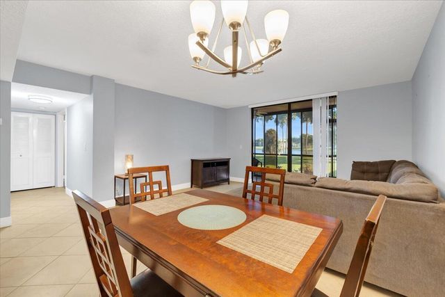 5190 Las Verdes Circle 108, Delray Beach, FL 33484