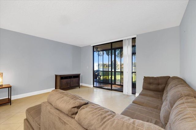 5190 Las Verdes Circle 108, Delray Beach, FL 33484
