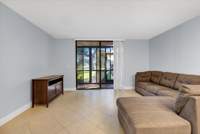 5190 Las Verdes Circle 108, Delray Beach, FL 33484