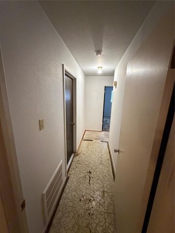 8918 Indian River Drive, Houston, TX 77088