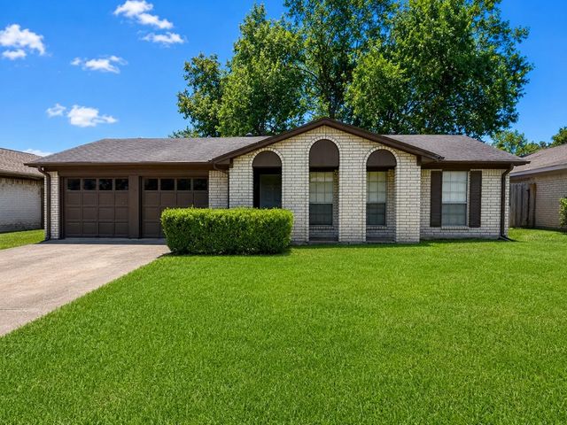 8918 Indian River Drive, Houston, TX 77088