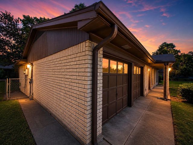 8918 Indian River Drive, Houston, TX 77088