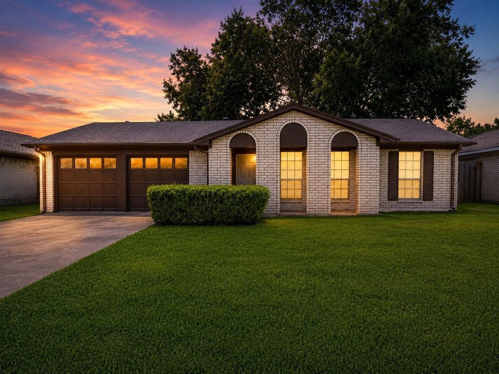 8918 Indian River Drive, Houston, TX 77088