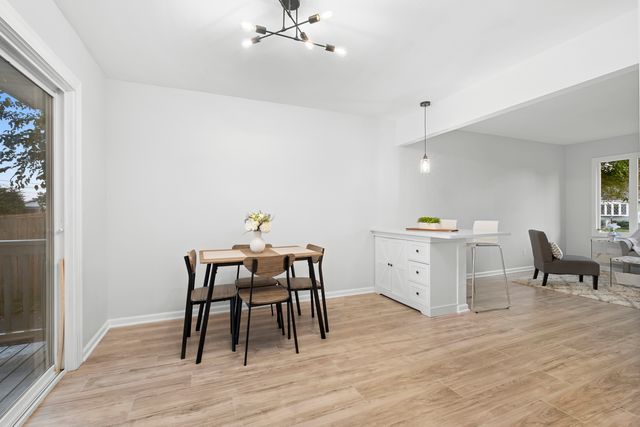 4304 Clearview Drive, Mchenry, IL 60050