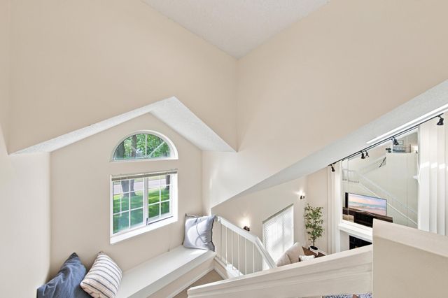 1805 Terraceview Lane N C, Plymouth, MN 55447