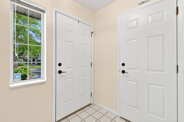1805 Terraceview Lane N C, Plymouth, MN 55447