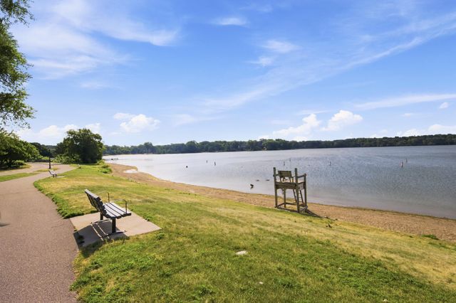1805 Terraceview Lane N C, Plymouth, MN 55447