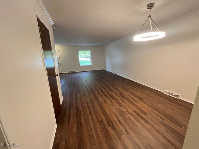 4336 W 196th Street, Fairview Park, OH 44126