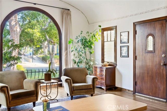 1159 S Sierra Bonita, Los Angeles, CA 90019