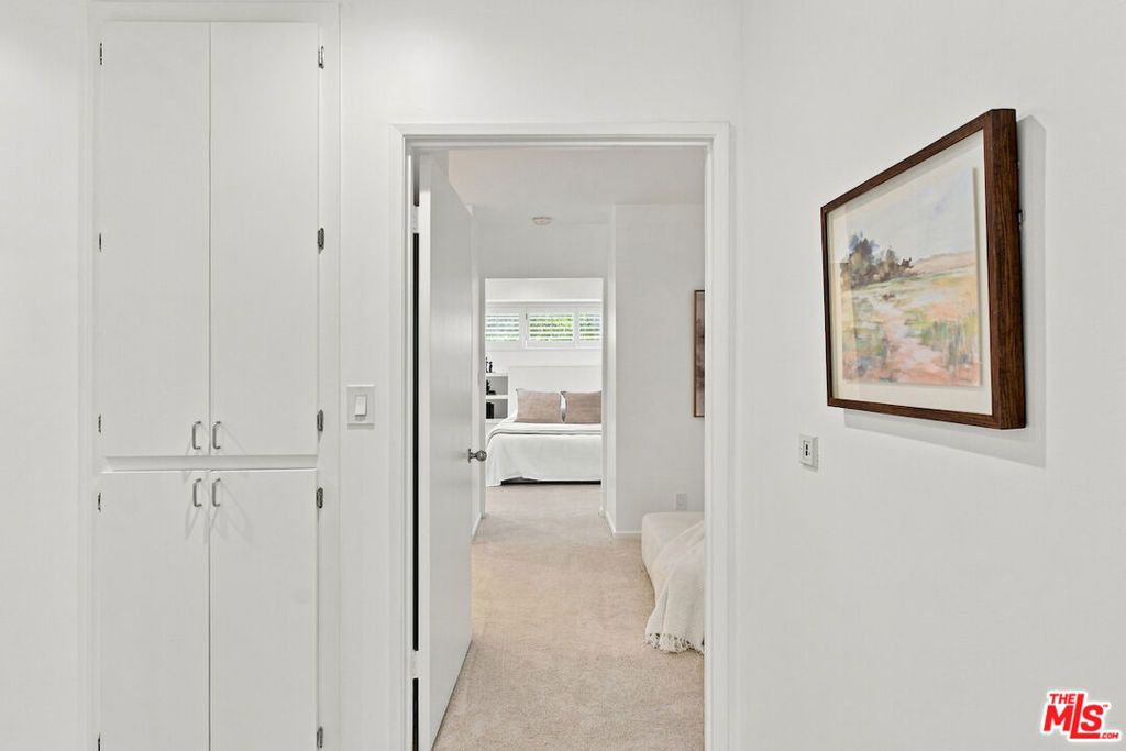 Image 36 of property listing at 5071 Gaynor Avenue, Encino, CA 91436