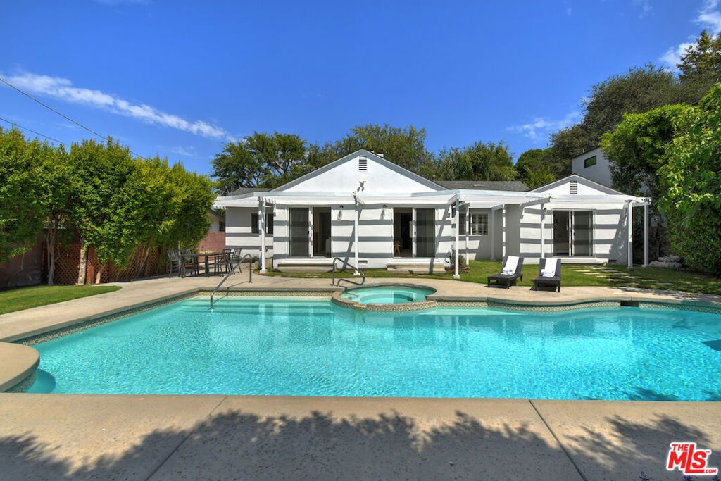 Image 57 of property listing at 5071 Gaynor Avenue, Encino, CA 91436
