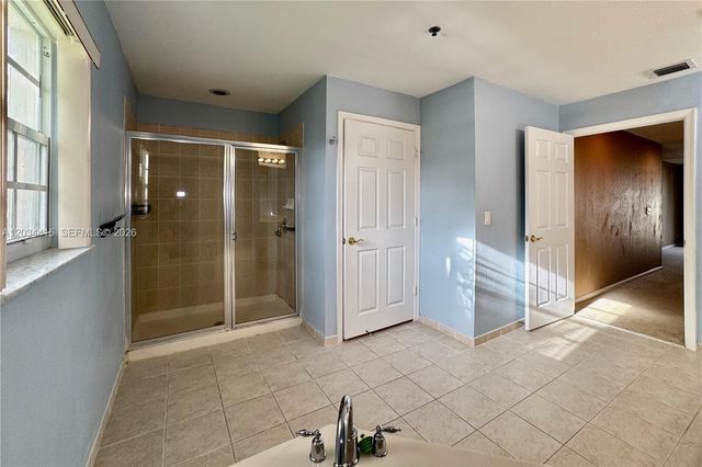 4649 SW 75th Way, Davie, FL 33314