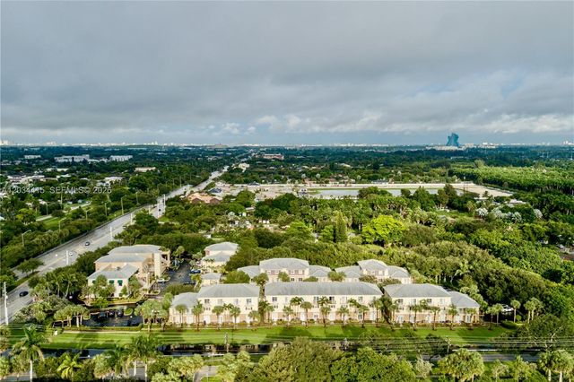 4649 SW 75th Way, Davie, FL 33314