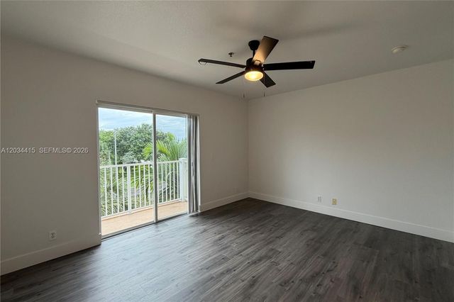 4649 SW 75th Way, Davie, FL 33314