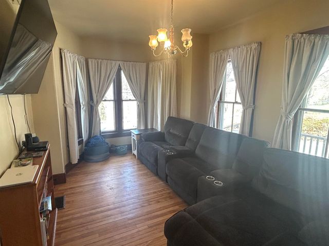 20 Pearl Street, Hillsborough, NH 03244