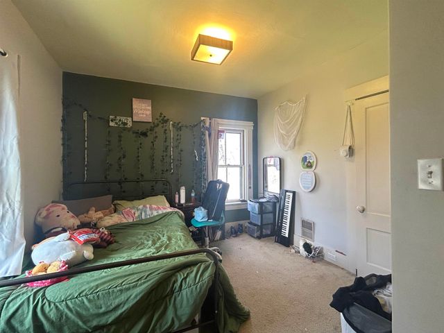 20 Pearl Street, Hillsborough, NH 03244