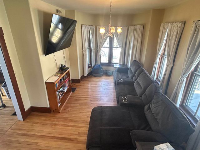 20 Pearl Street, Hillsborough, NH 03244