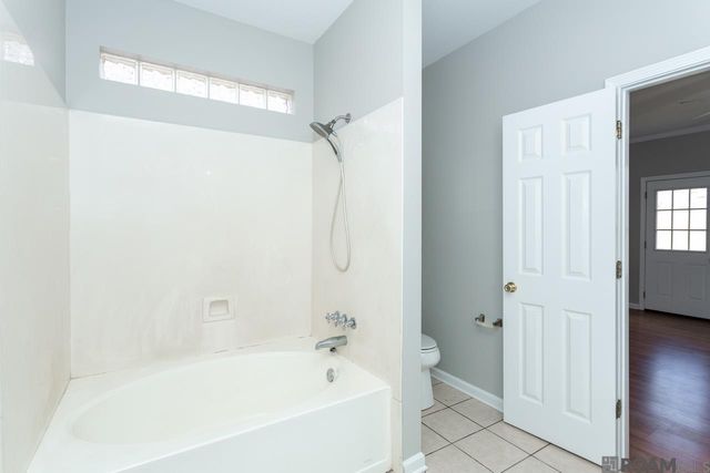 9591 Pecan Tree Dr, Baton Rouge, LA 70810